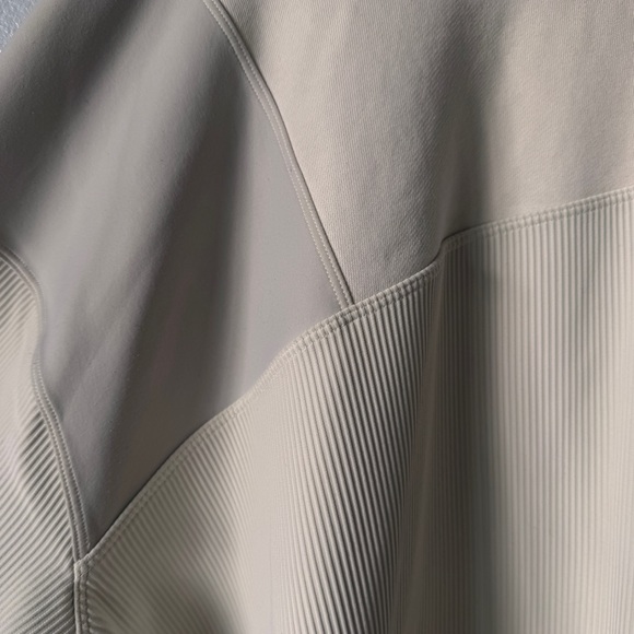 Lululemon Textured Perfectly Oversized Crew Sweatshirt - Picture 4 of 6